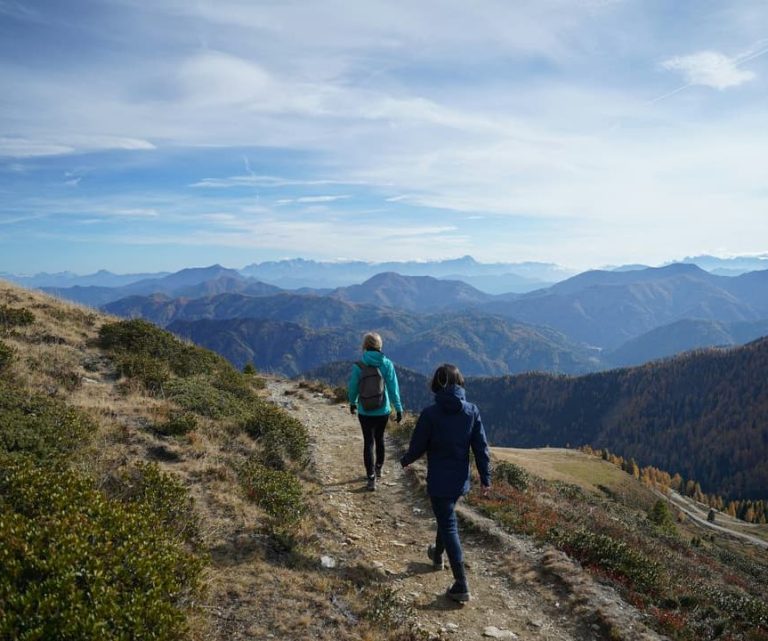 Frühlingswandern in Reit im Winkl Frühlingswandern in Reit im Winkl Wanderwege in Reit im Winkl im April – Start der Wandersaison direkt am Haus am Wiesbach.